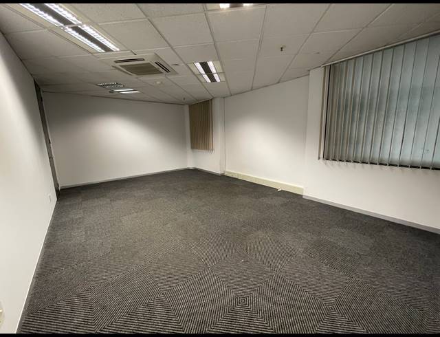 326M² OFFICE TO LET IN PARKTOWN